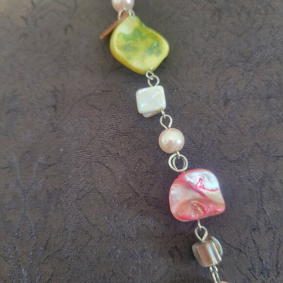Colorful Shell & Pearl Beaded Necklace - Picture 3 of 5
